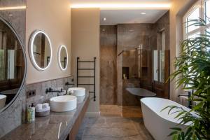 Elisabeth ROSSOLIN - Elisabeth Rossolin